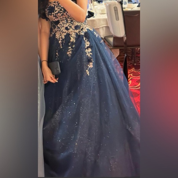 Dress!! - Picture 3 of 4